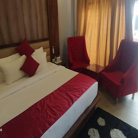 Shivaay Morex- A Vegetarian Hotel Дармсала Екстер'єр фото