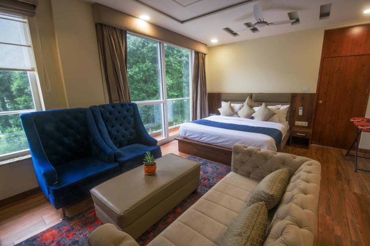 Shivaay Morex- A Vegetarian Hotel Дармсала Екстер'єр фото