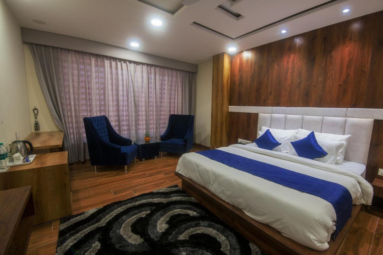 Shivaay Morex- A Vegetarian Hotel Дармсала Екстер'єр фото