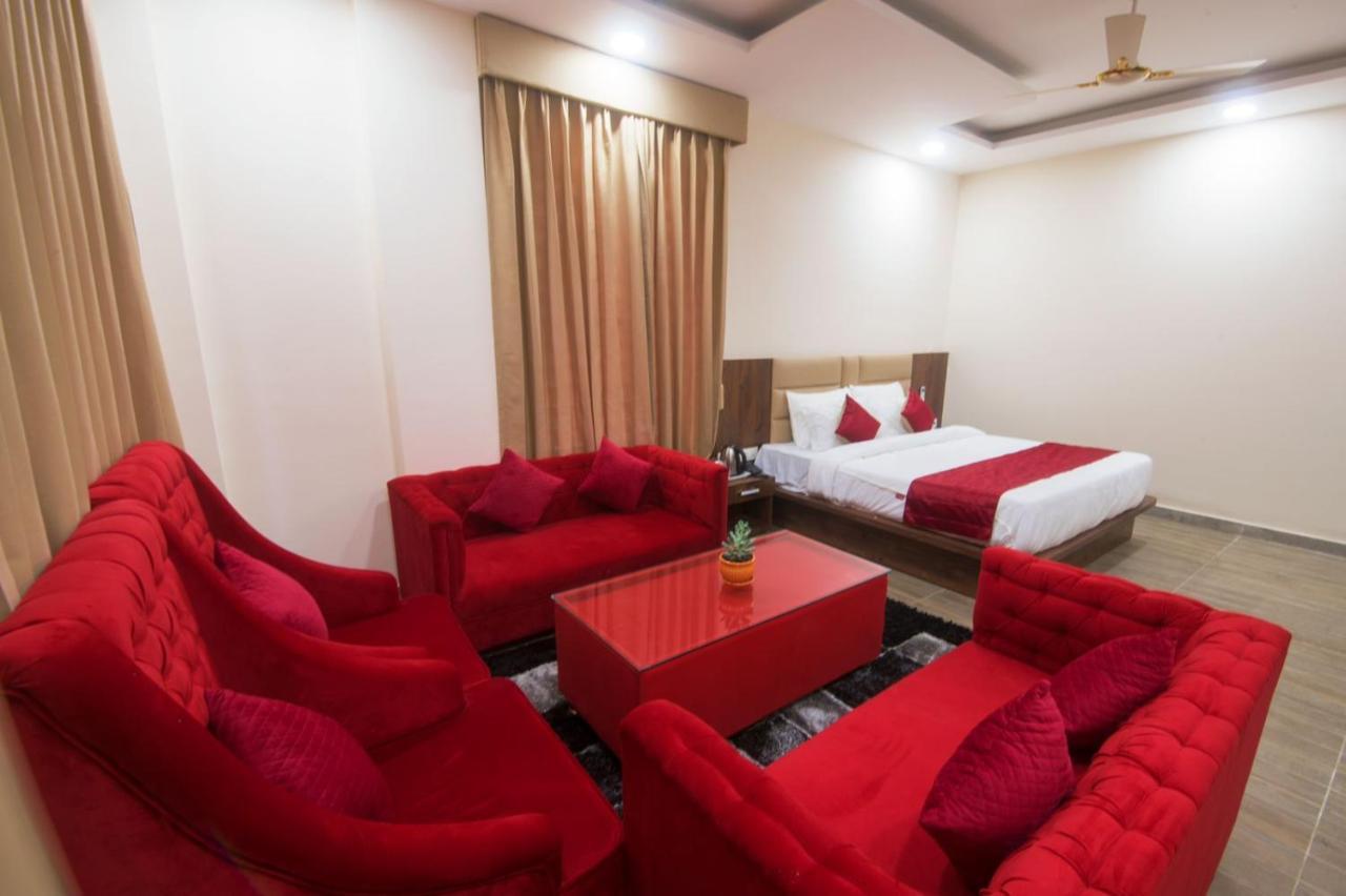 Shivaay Morex- A Vegetarian Hotel Дармсала Екстер'єр фото