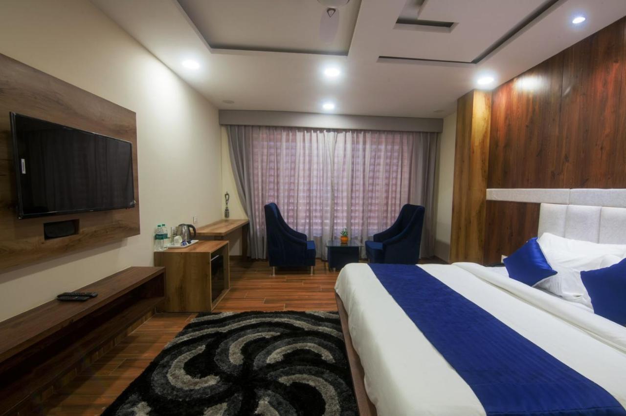 Shivaay Morex- A Vegetarian Hotel Дармсала Екстер'єр фото