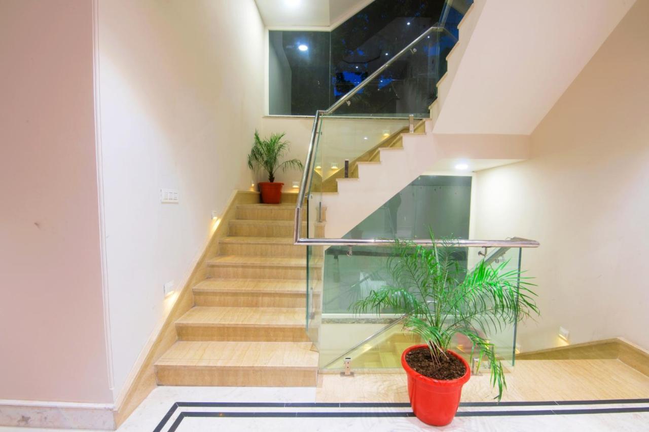 Shivaay Morex- A Vegetarian Hotel Дармсала Екстер'єр фото