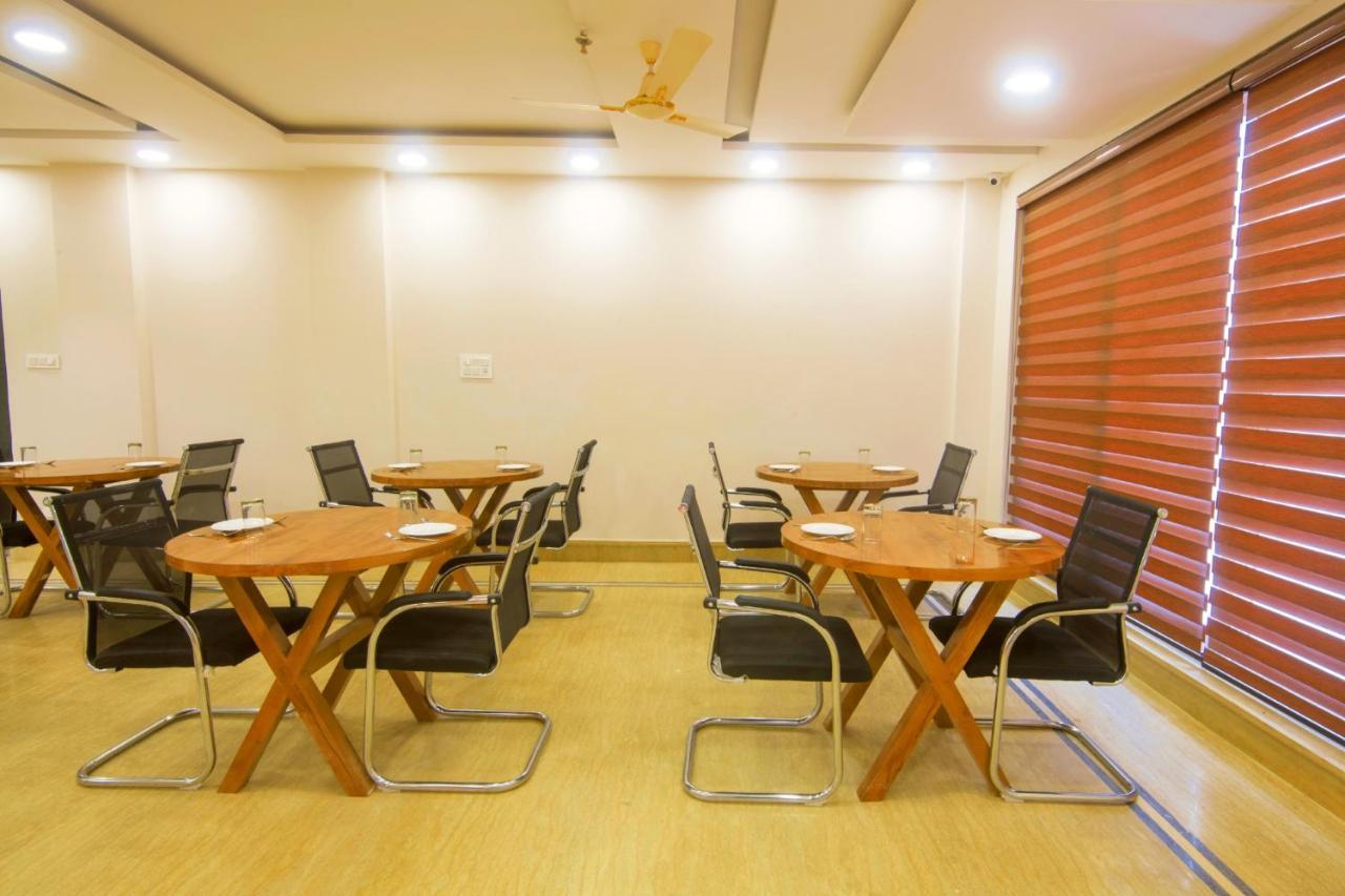 Shivaay Morex- A Vegetarian Hotel Дармсала Екстер'єр фото